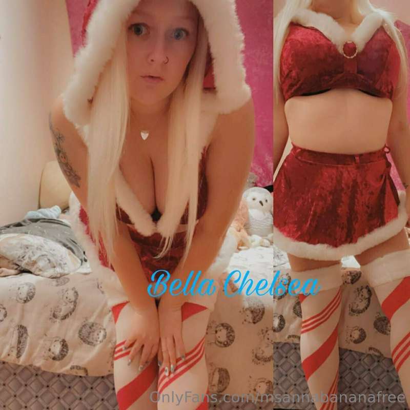 (24) *☃️🇬🇧Your little British Ho Ho Ho 🇬🇧☃️*

She wants to v..
