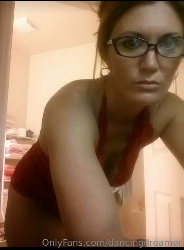 I’m back… ask for customs …ask for panties, ask for fetishes..