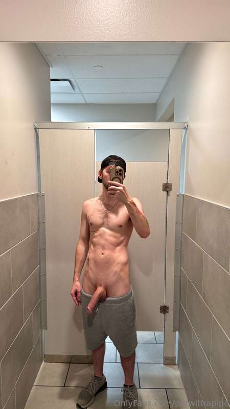 Feels good to get back in the gym💪🏼