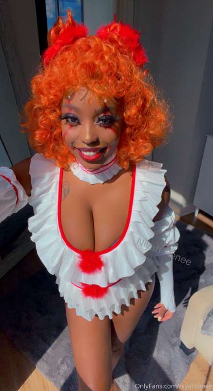 pennywise cosplay for titty tuesday dont mind if i dooo