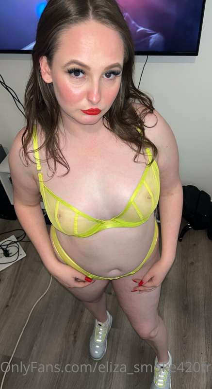 eliza_smoke420free