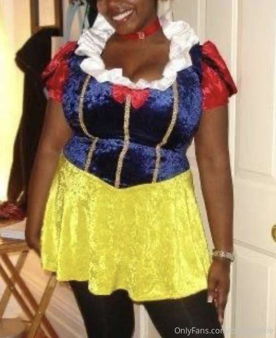 🍁 Fall is on the way and I loveeeee Halloween 🎃 ! What kind ..