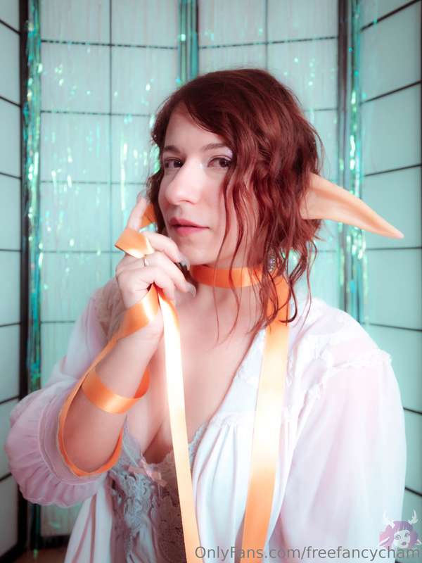 Emmêlé dans un ruban doré ✨Tangled in a golden ribbon ✨