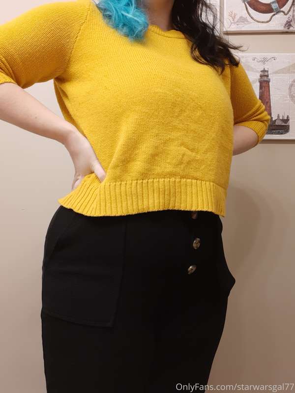 Work outfit strip tease!! See what I look like under this ou..
