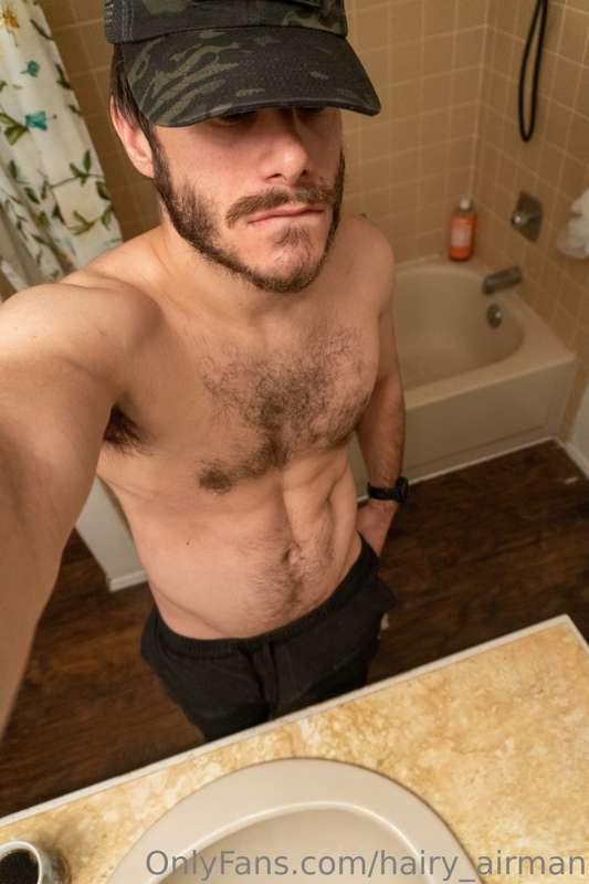 Hairy_Airman