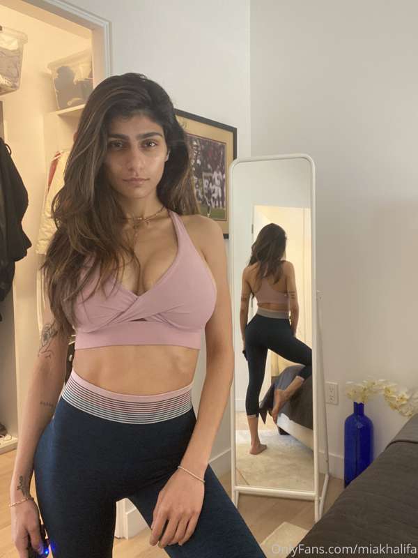 Photo of miakhalifa on Tocromo