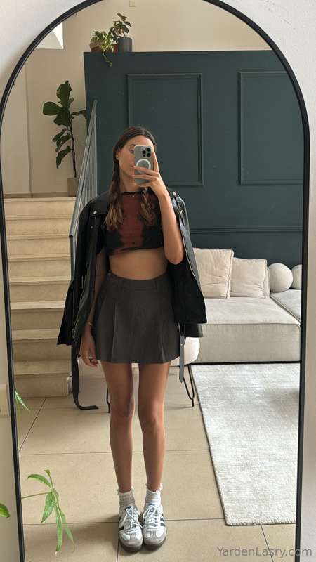 Roses are red💋Violets are blue🦋U need me 🙈 and i need uuu <3