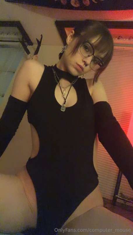 ⛓️ New outfit!! 🖤