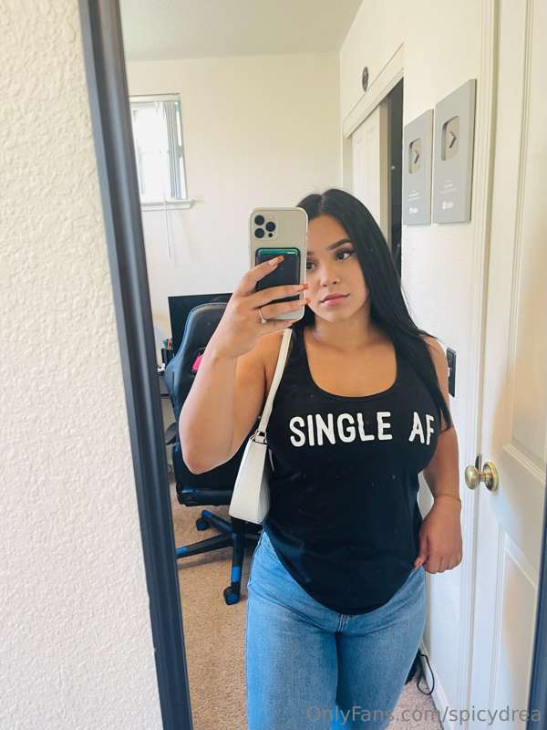 Isaac is going to kill my if I go out with this top on 🤣🤫