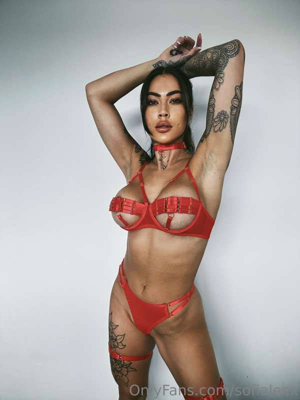 sofialeex image #0