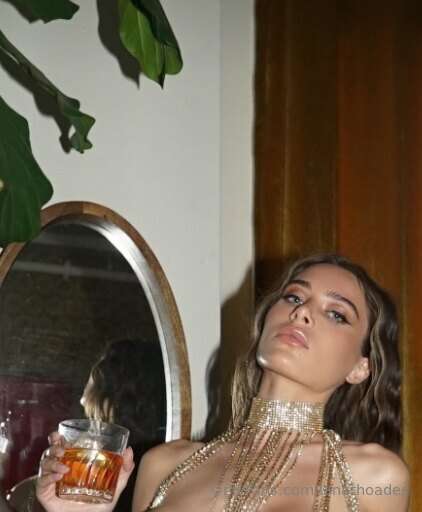 Foto 201 de Lana Rhoades en Tocromo