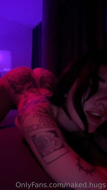 naked.hugs
