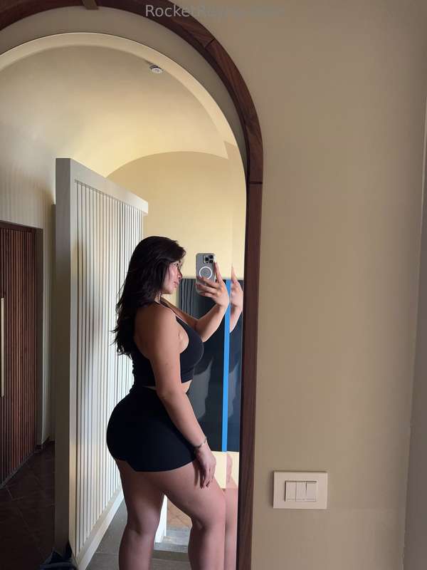 are you hungry for this juicy ass? 🤭