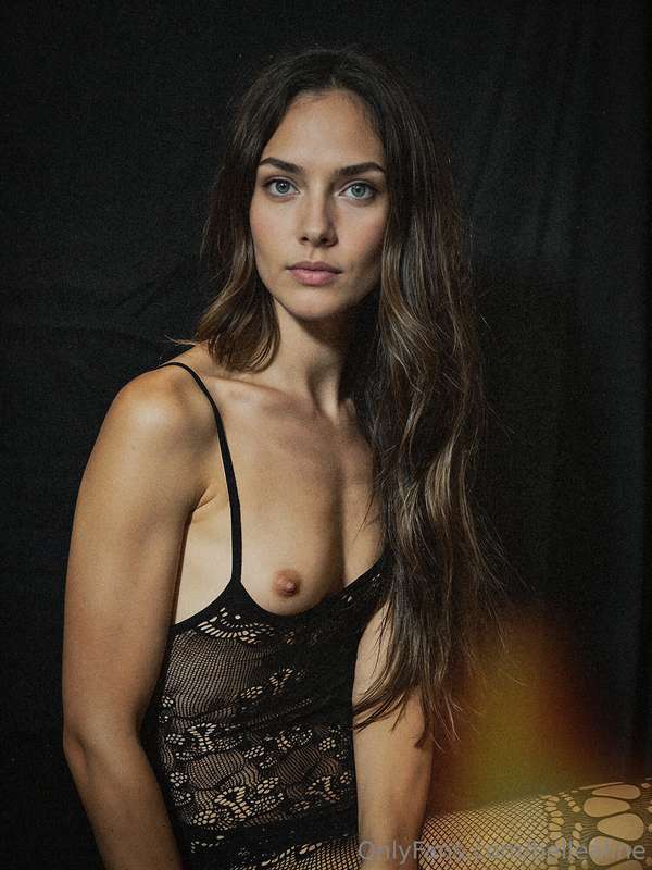 La beauté véritable ne se dévoile pas tout entière. Elle rés..