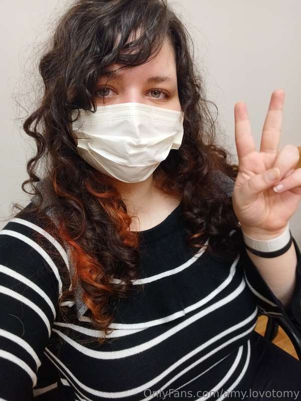 Went to urgent care 🖤 and I have tonsil stones. apparently w..