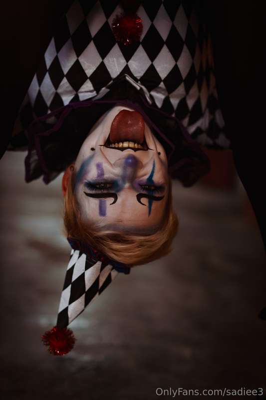 yourdarkomen image #1