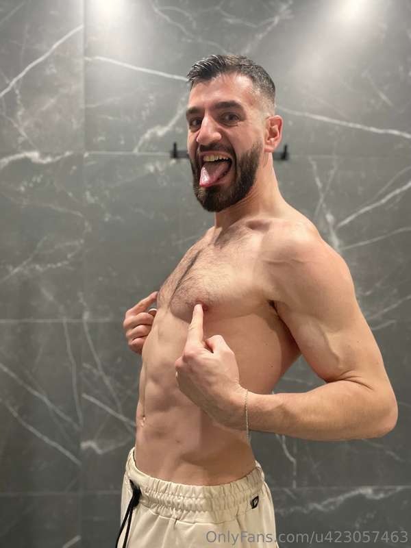 😜