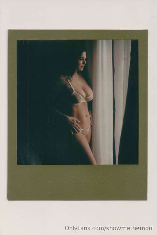 Polaroids from yesterday’s shoot with Richie Tenenbaum ✨chec..