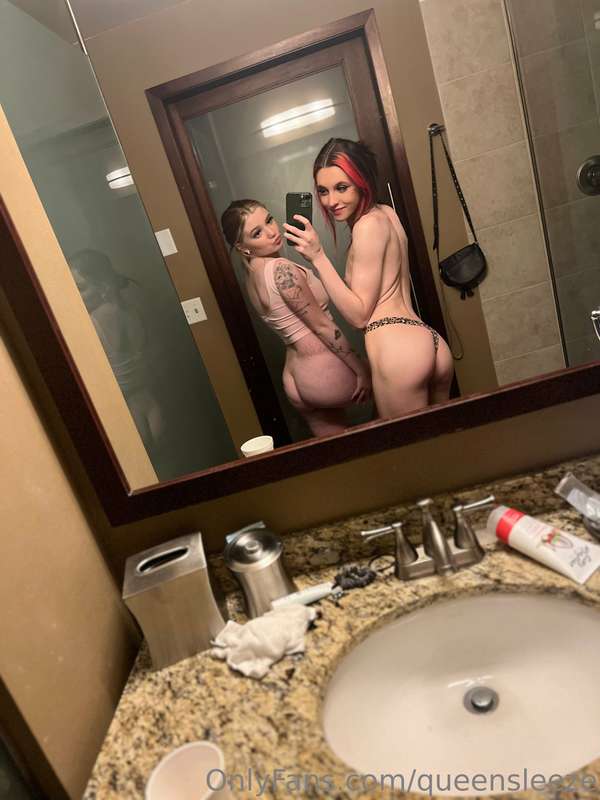 @pandorascornerxox sub to my sweet & sexy best friend!! 😈 sh..