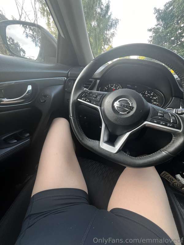 it was so hot outside when I was at the park 🥵 I was sweatin..