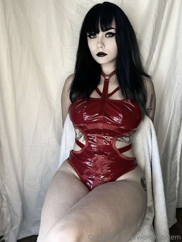 I love a good afternoon of playing slutty dress-up ✨