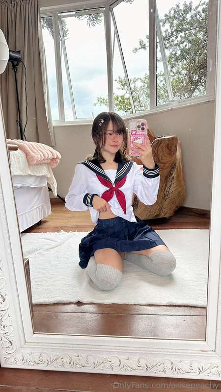 arisepeachy photo