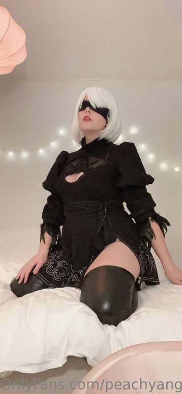 Everyone’s favourite android 2B 🥵 Including a video of me sh..