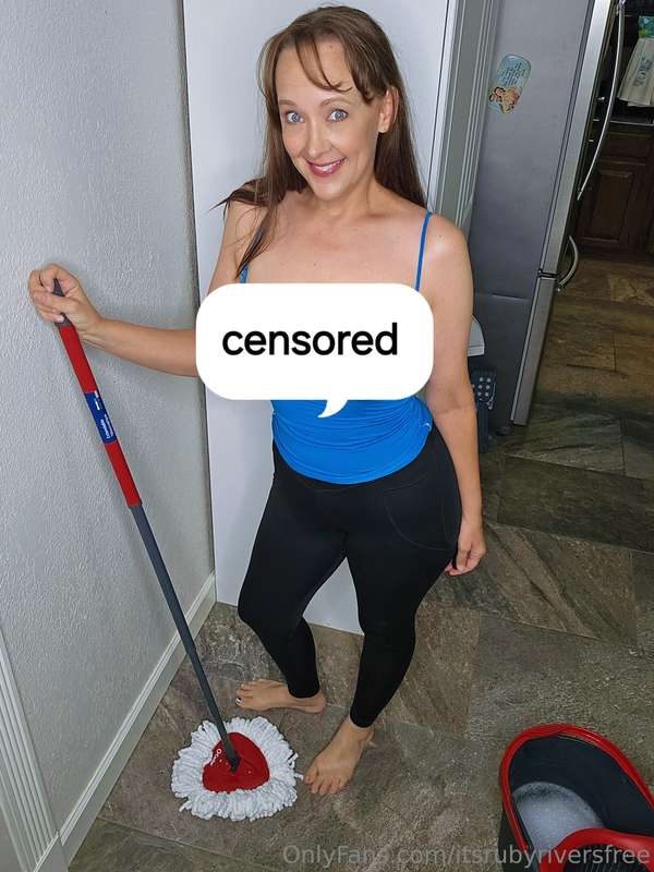 Get all the naked mopping fun on my VIP page. 🤩🤩  Www.onlyfa..