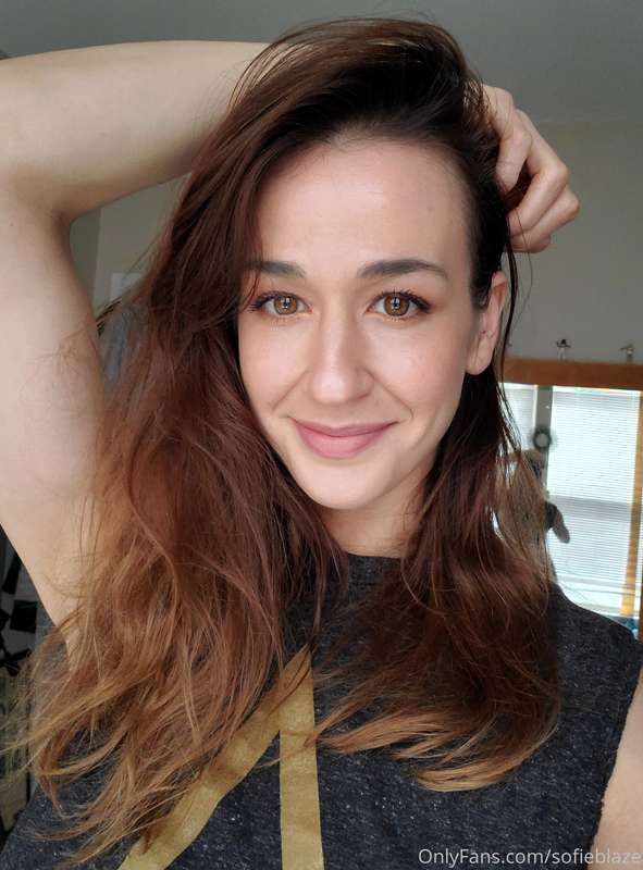 Hey cuties! 😍 Shameless plug right here -> get on over to my..
