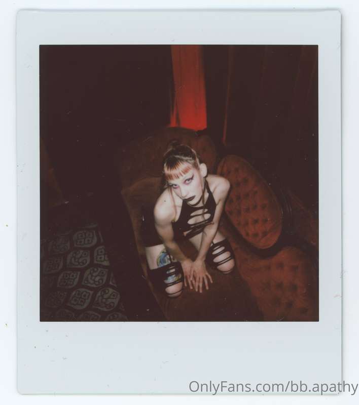 bb.apathy image #3