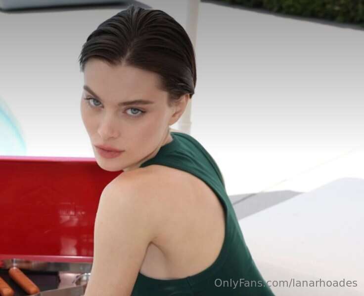 Foto 212 de Lana Rhoades en Tocromo