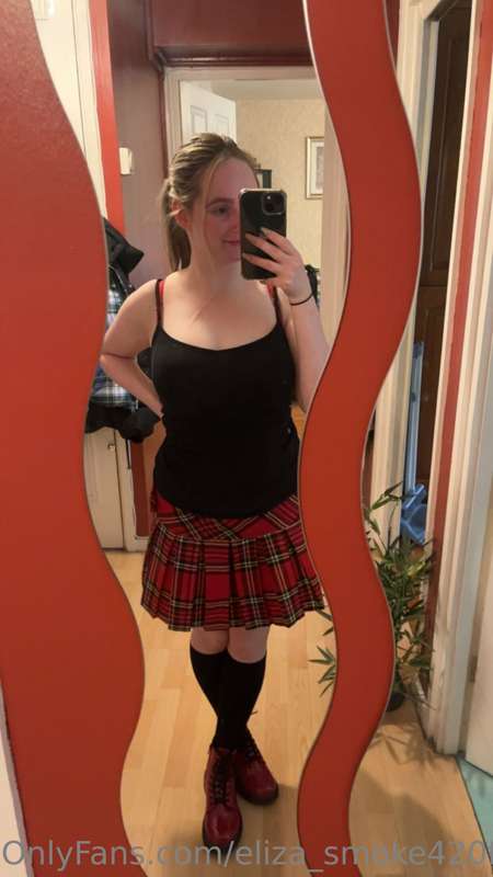 eliza_smoke420free