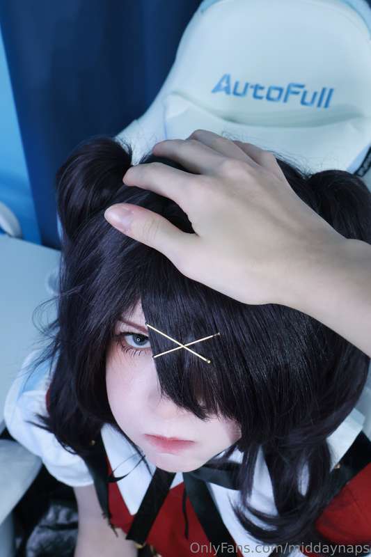 The duality of Ame-chan… grrr! 😡 (New set teasers hehe)