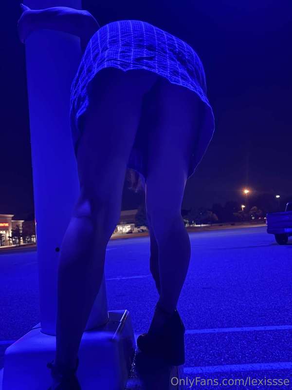 Don’t look under my dress 👗 