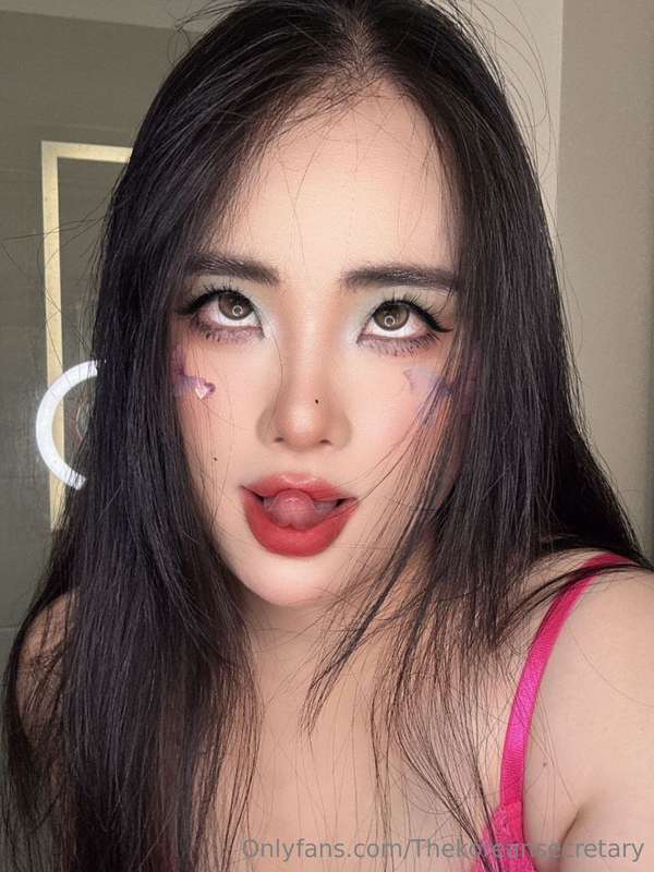 Wanna help me cum? 🥵
