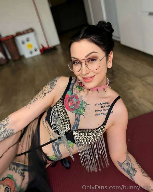 𝐅𝐑𝐄𝐄 𝐒𝐔𝐁👉@thornesharlotte🙈🔞
Crazy beauty @thornesharlotte😻 D..