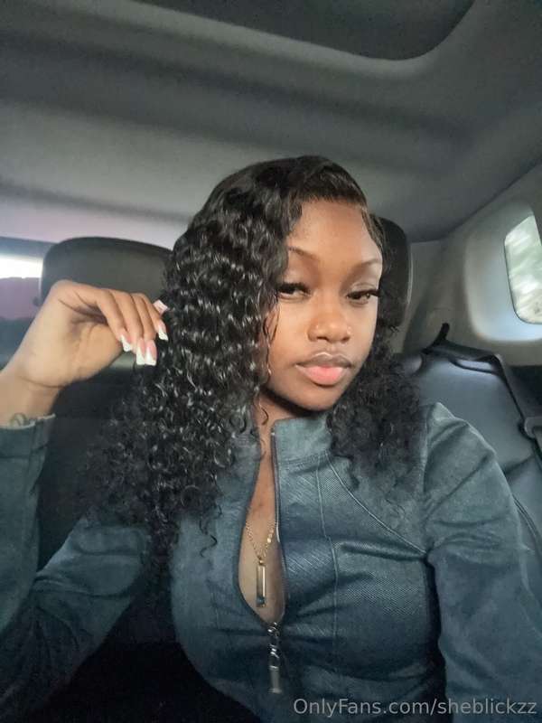 sheblickzz