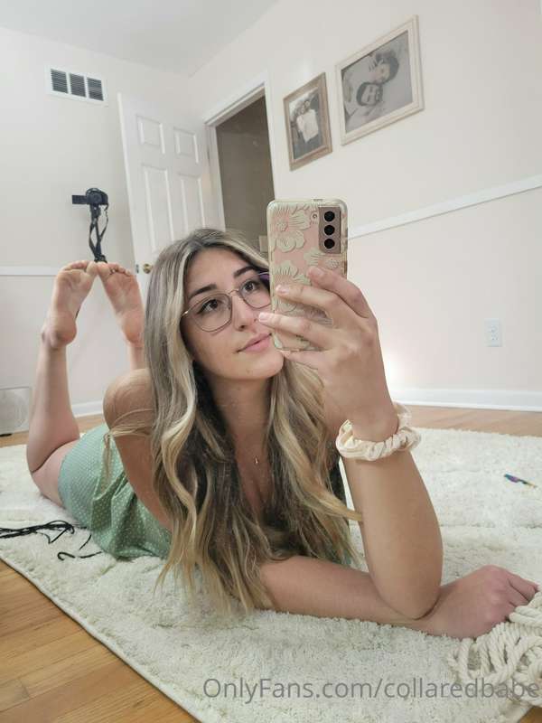 collaredbabe image #0