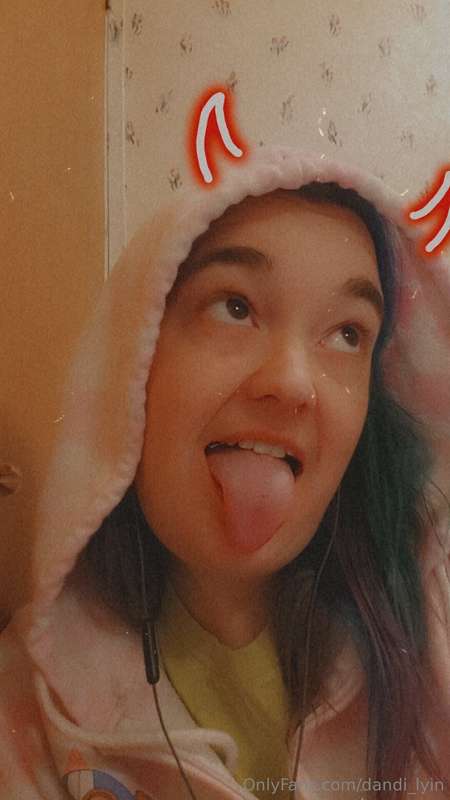 👅 On Demon time. 💕