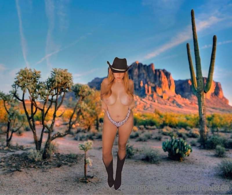 Southern MILF with DDs ( • )( • )⭐️Simple country gal that i..
