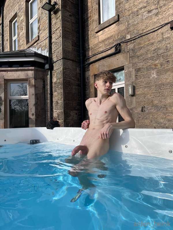aiden_twink