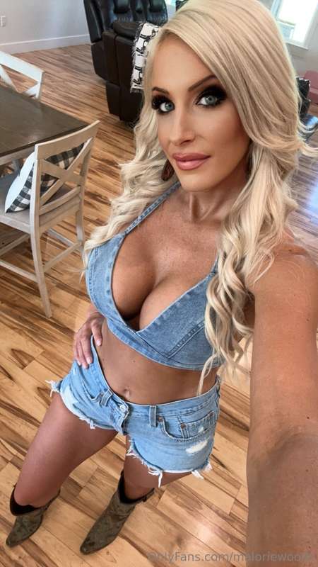 Do you like country girls? 🌾