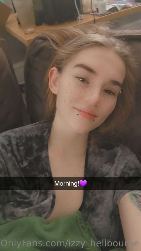 Pov I'm Your Girlfriend And Love Sending You Pics🥰💜😍
