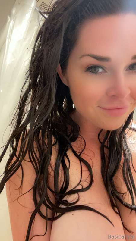 Happy HUMP day!!! 
Todays free tease Wednesday over on my ma..