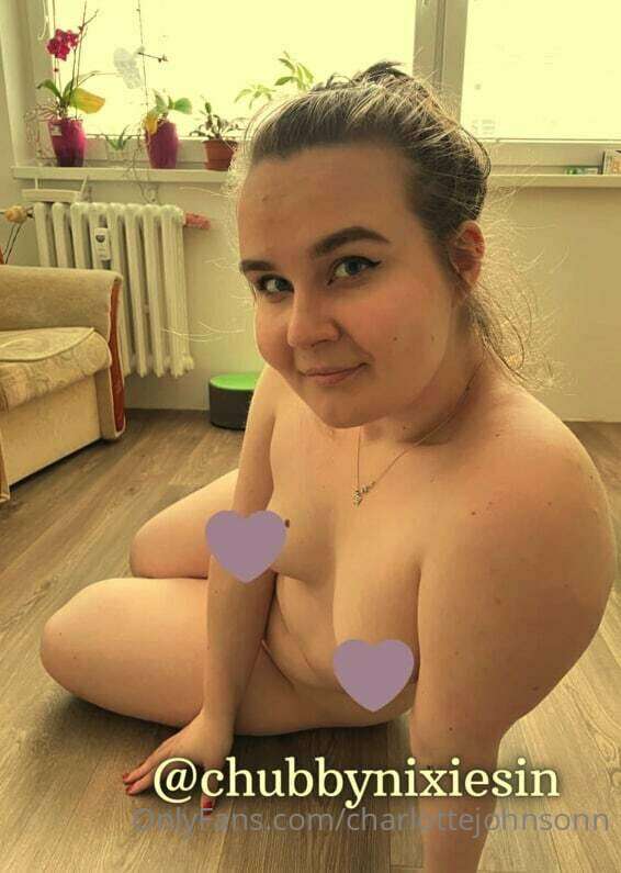 @chubbynixiesin  need a strong MAN with strong HAND🍑👌🍭she de..