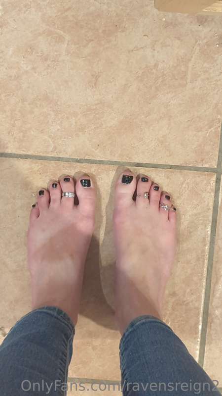 Toe ring season