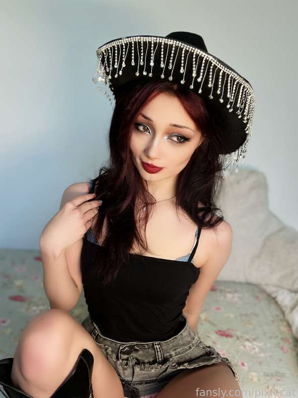 pixiecat image #2