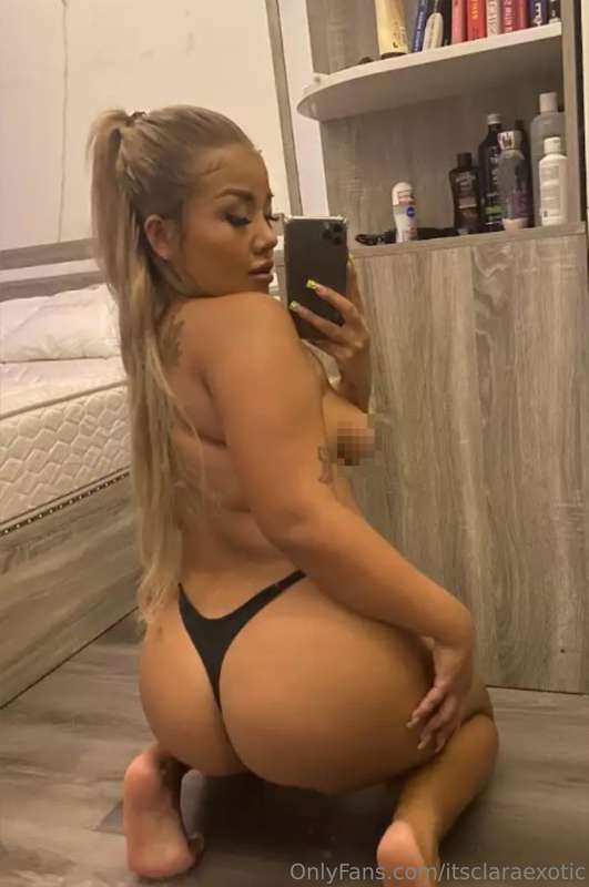 Bite, spank, kiss... You can do anything with my ass 😘