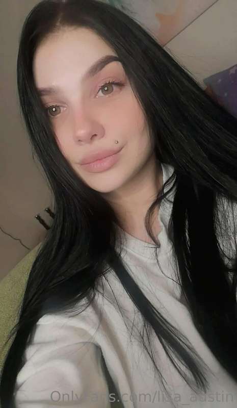 Selfie or Nudes time? 🤔 BOTH! 🤪
