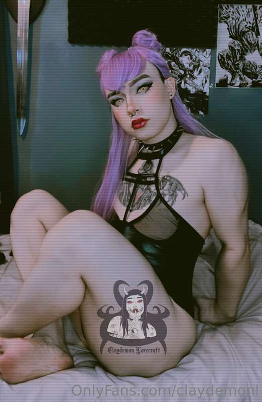 Uploading more of these tonight 😈